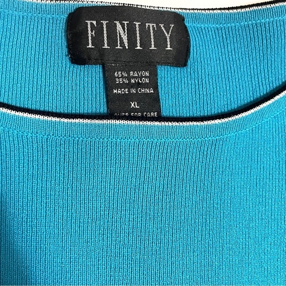 Finity sweater - Picture 2 of 9